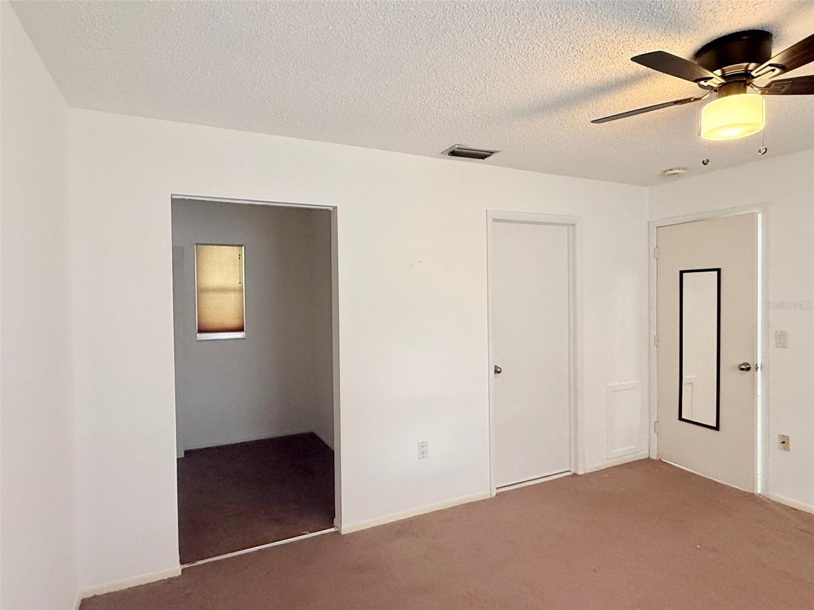 390 301 Blvd W #8d Property Photo 16