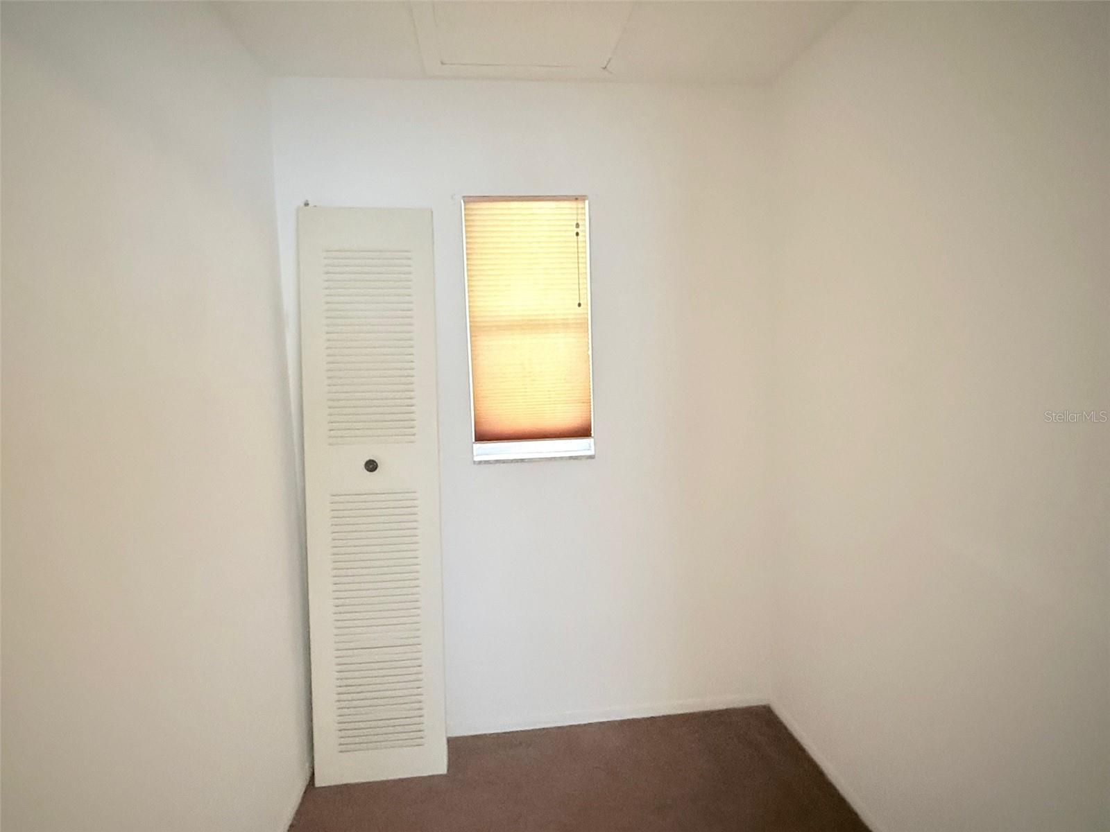 390 301 Blvd W #8d Property Photo 17
