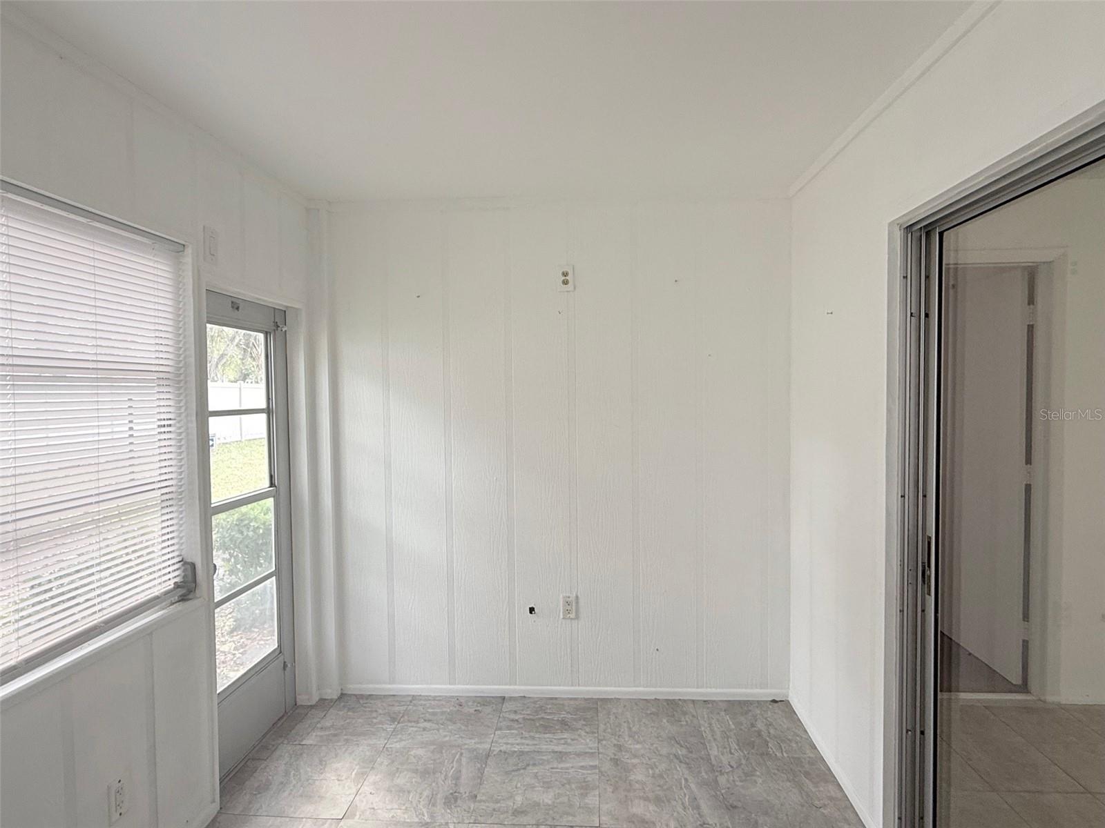 390 301 Blvd W #8d Property Photo 19