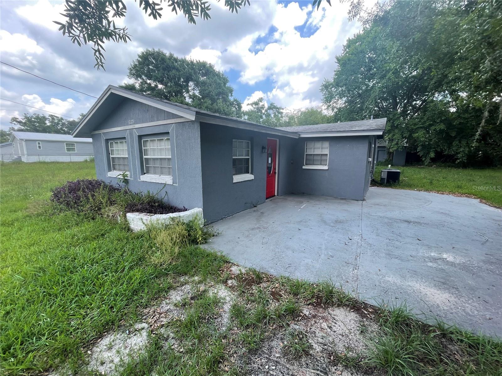 1225 Nemeth St Property Photo 1