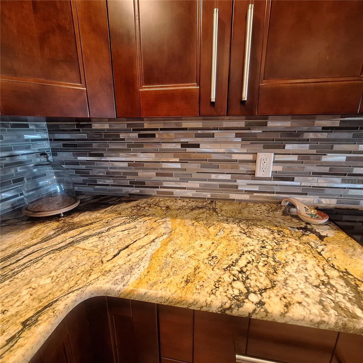 132 1st St E #101 Property Photo 63