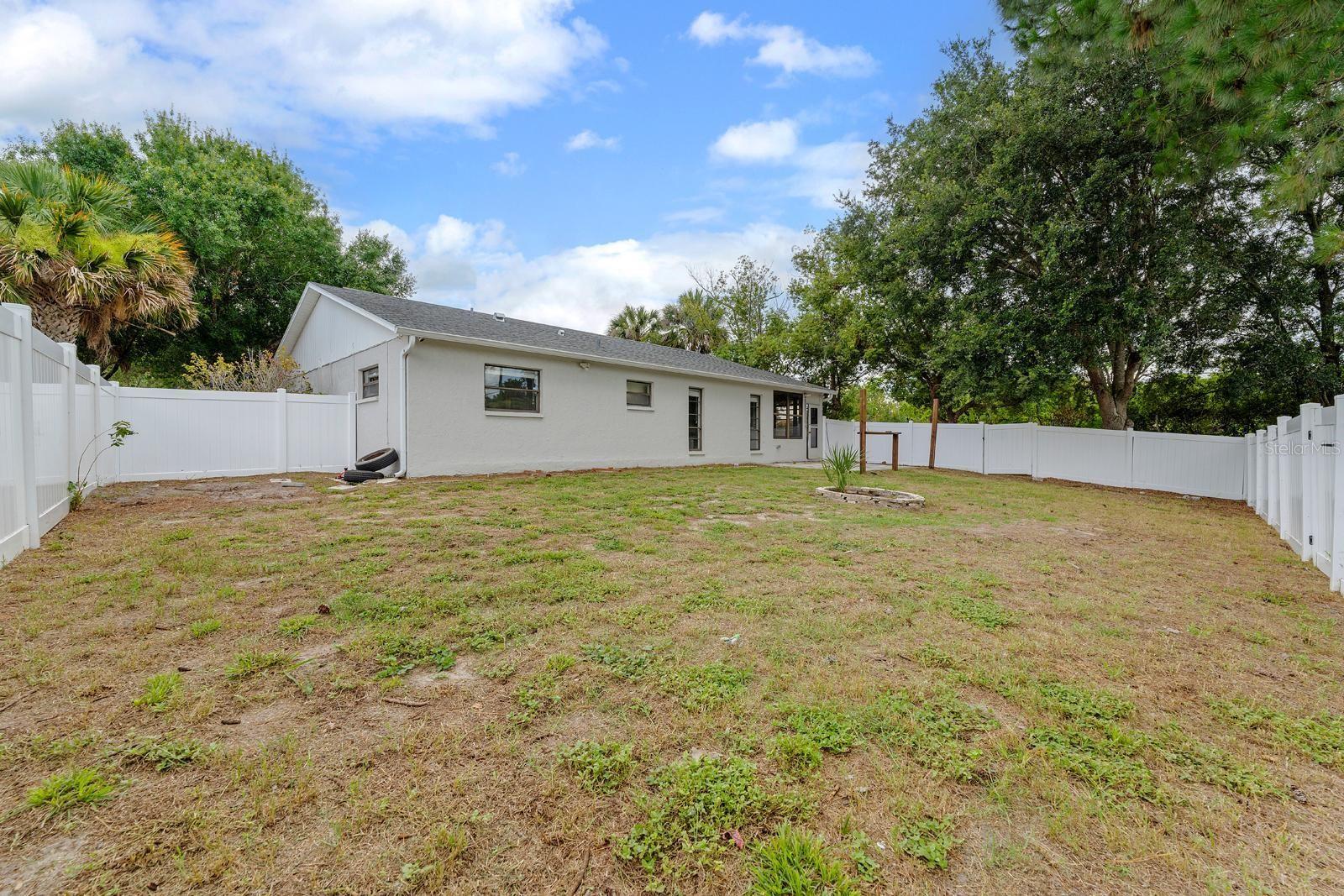 7505 Bramblewood Dr Property Photo 2