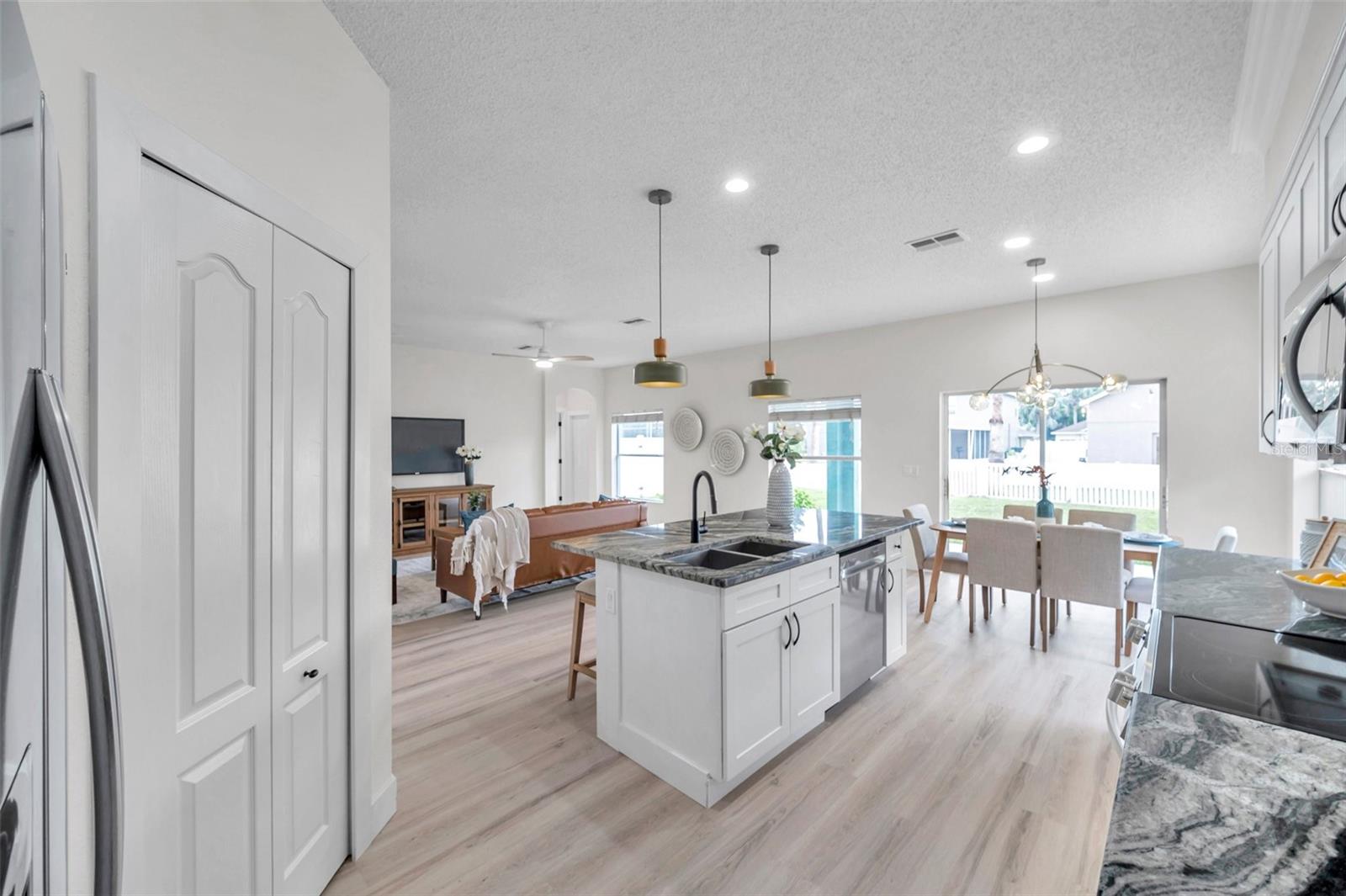 2325 Indian Key Dr Property Photo 18