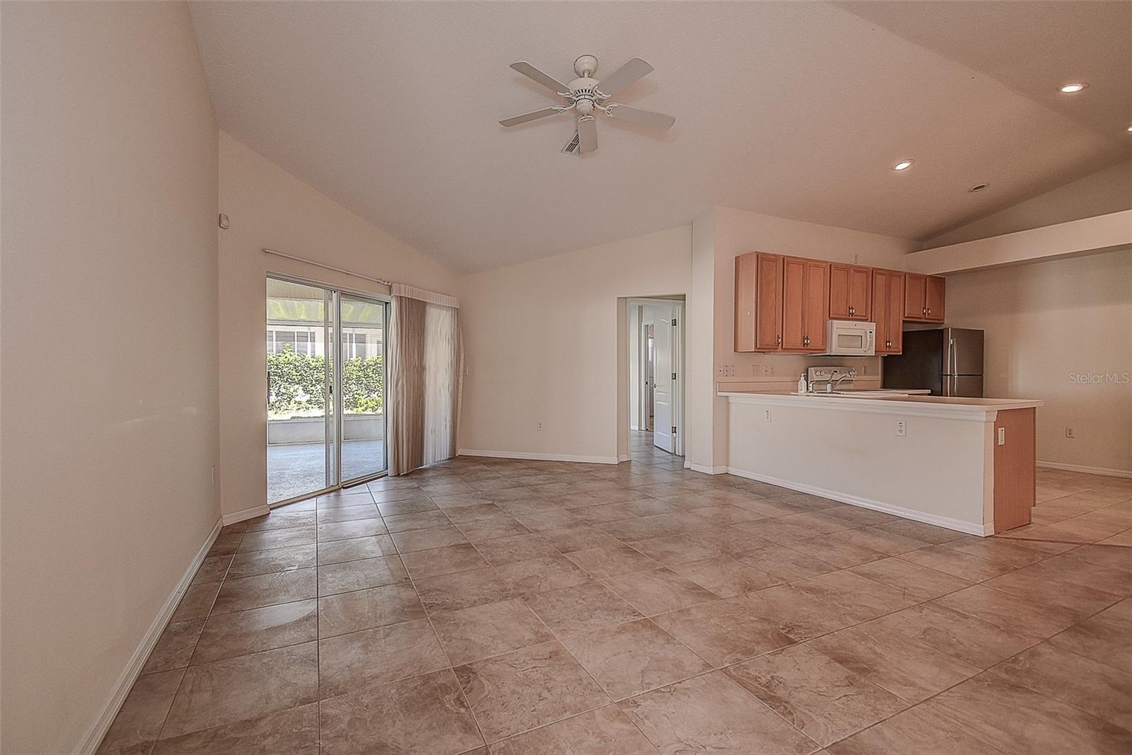 29417 Caddyshack Ln Property Photo 4