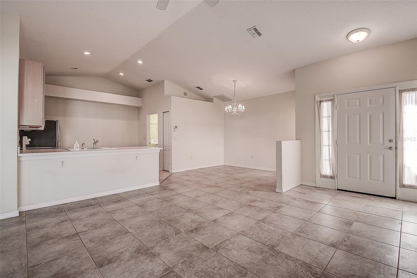 29417 Caddyshack Ln Property Photo 6