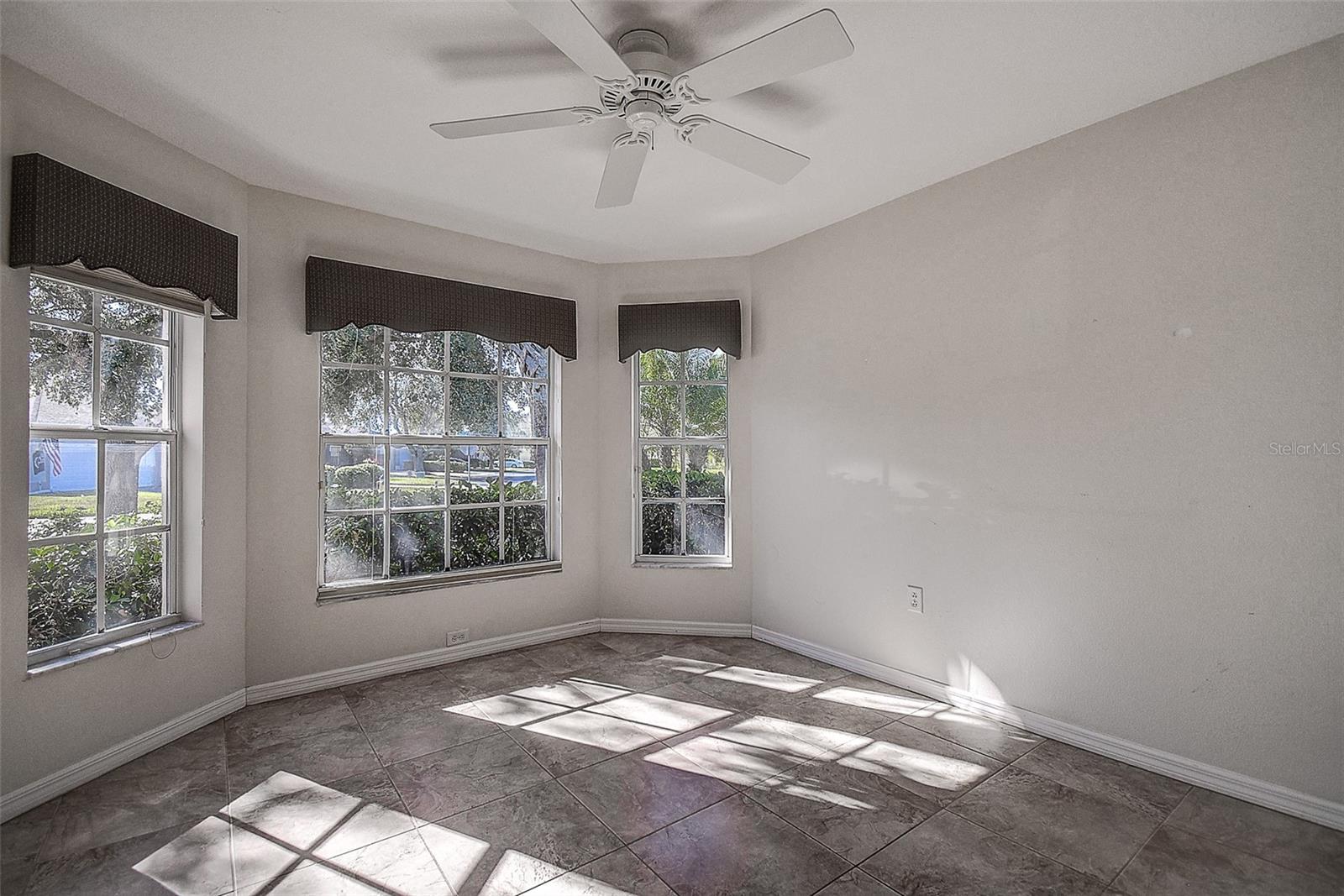 29417 Caddyshack Ln Property Photo 18