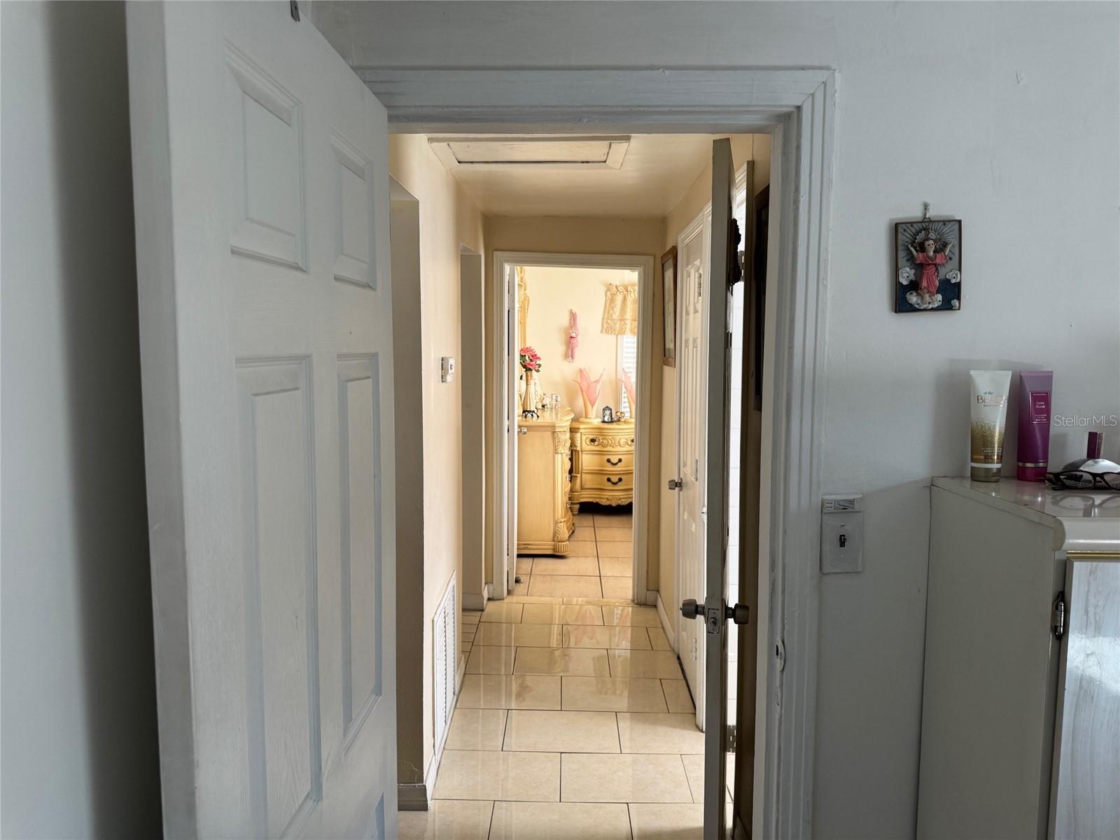 3322 W Saint Joseph St Property Photo 14