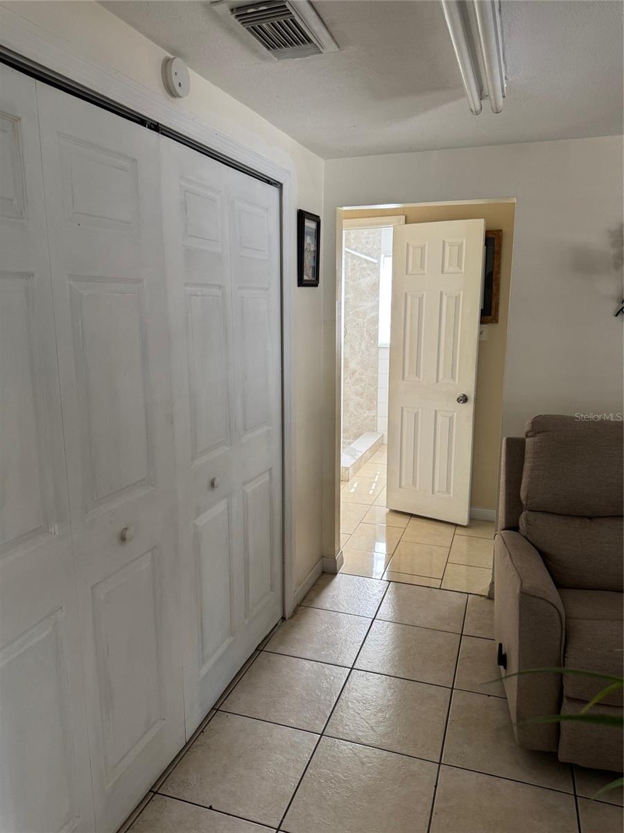 3322 W Saint Joseph St Property Photo 19