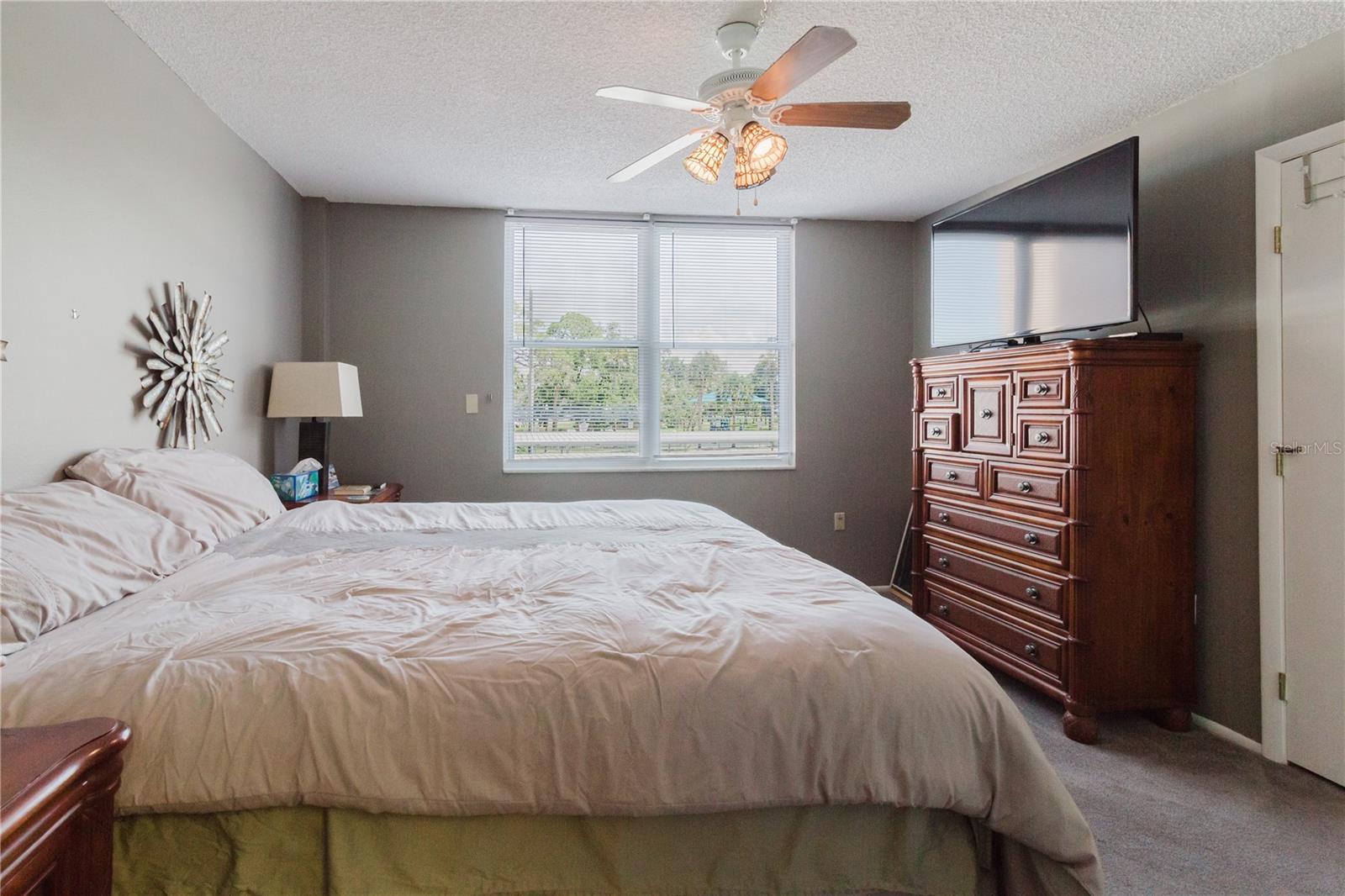 632 Edgewater Dr #238 Property Photo 14