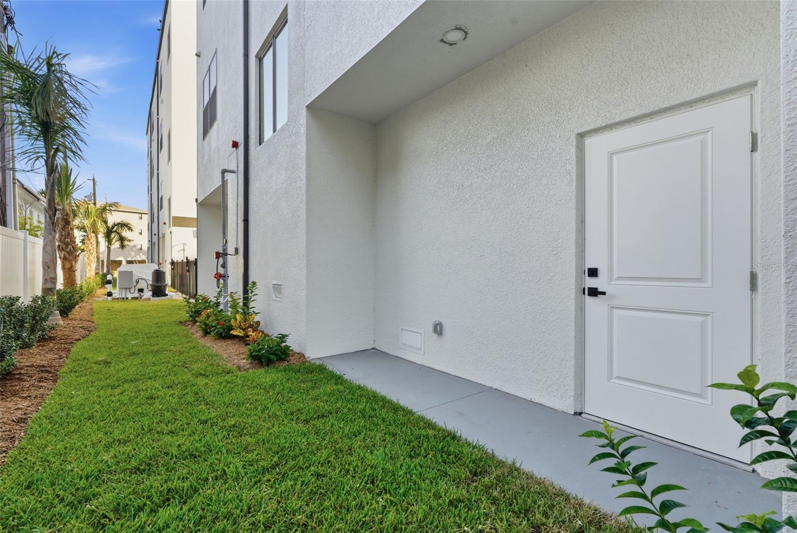 11605 1st St E #a2 Property Photo 12