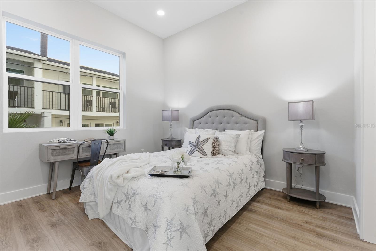 11605 1st St E #a2 Property Photo 26