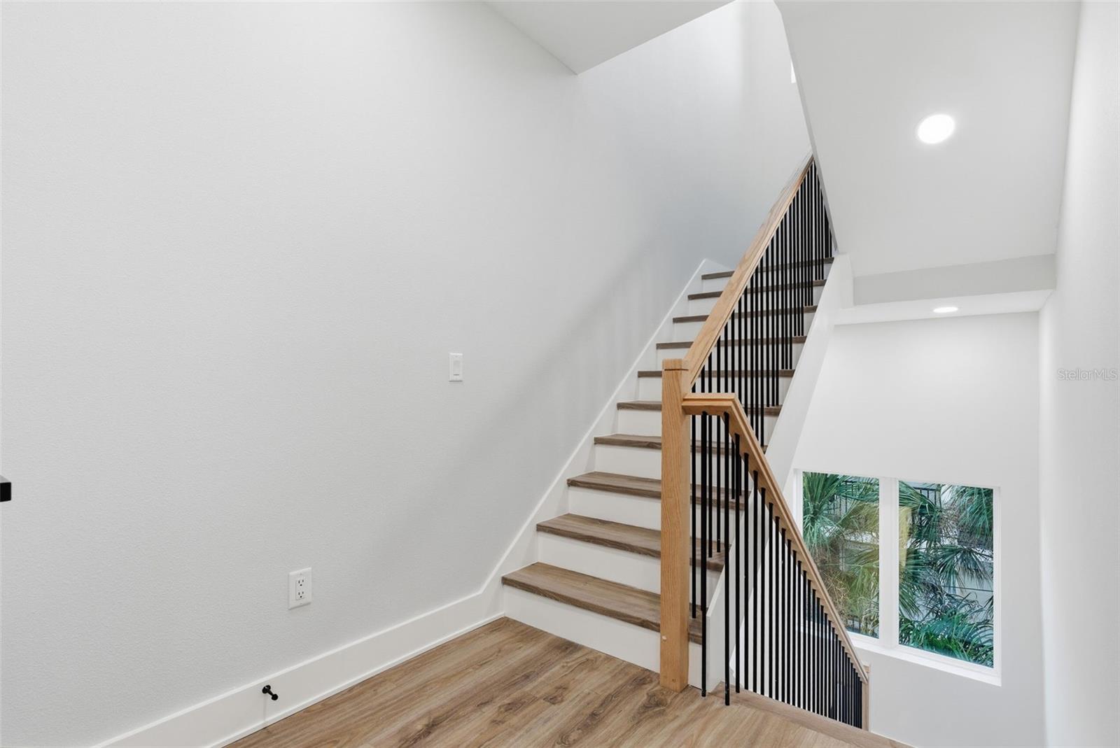 11605 1st St E #a2 Property Photo 28