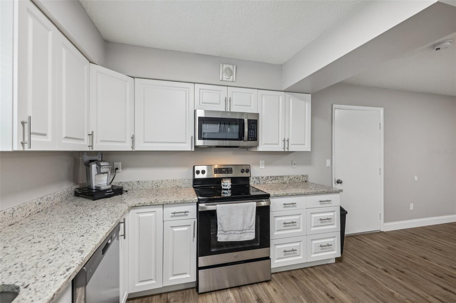 3 Silver Ct Property Photo 8