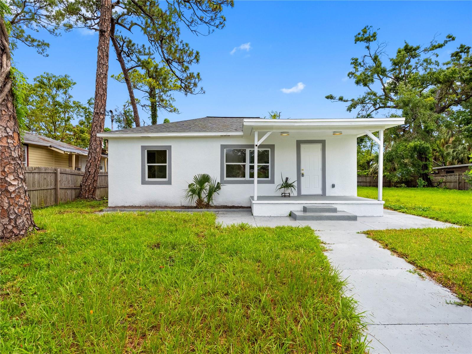 2012 Flagler St Property Photo 1