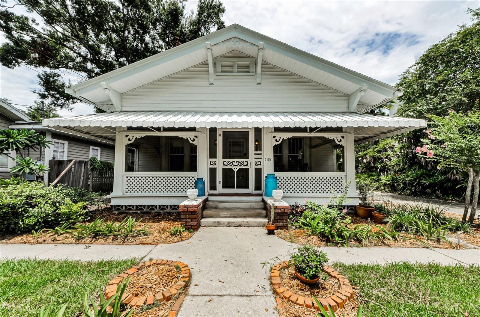 3115 W Hawthorne Rd Property Photo 1