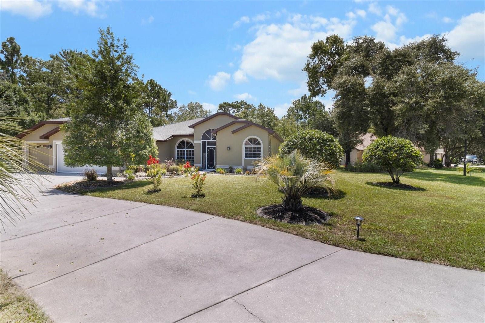 1 Plumbago Dr Property Photo 1