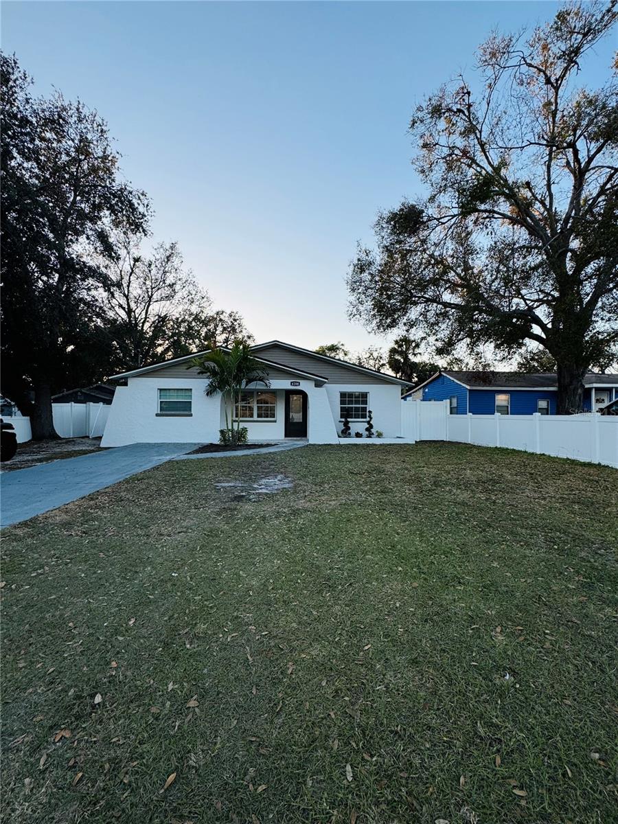4208 N Hubert Ave Property Photo 1