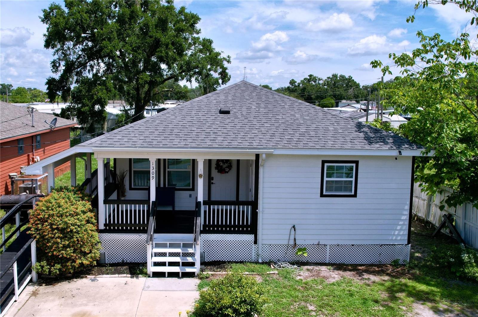 1309 Josephine St Property Photo 1