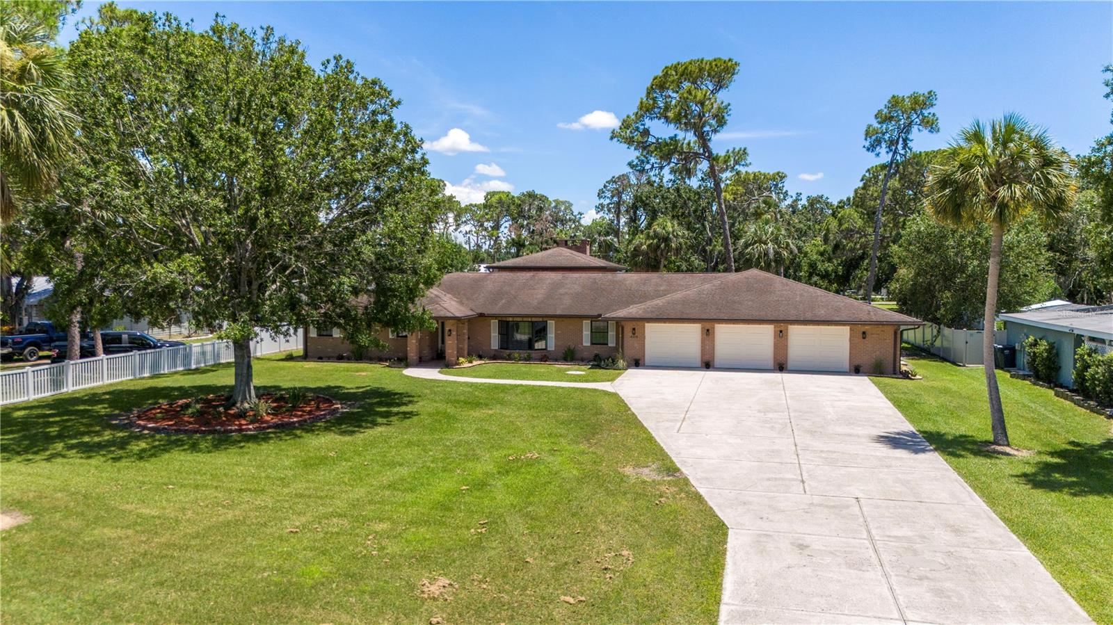 404 Dickman Dr Sw Property Photo 2