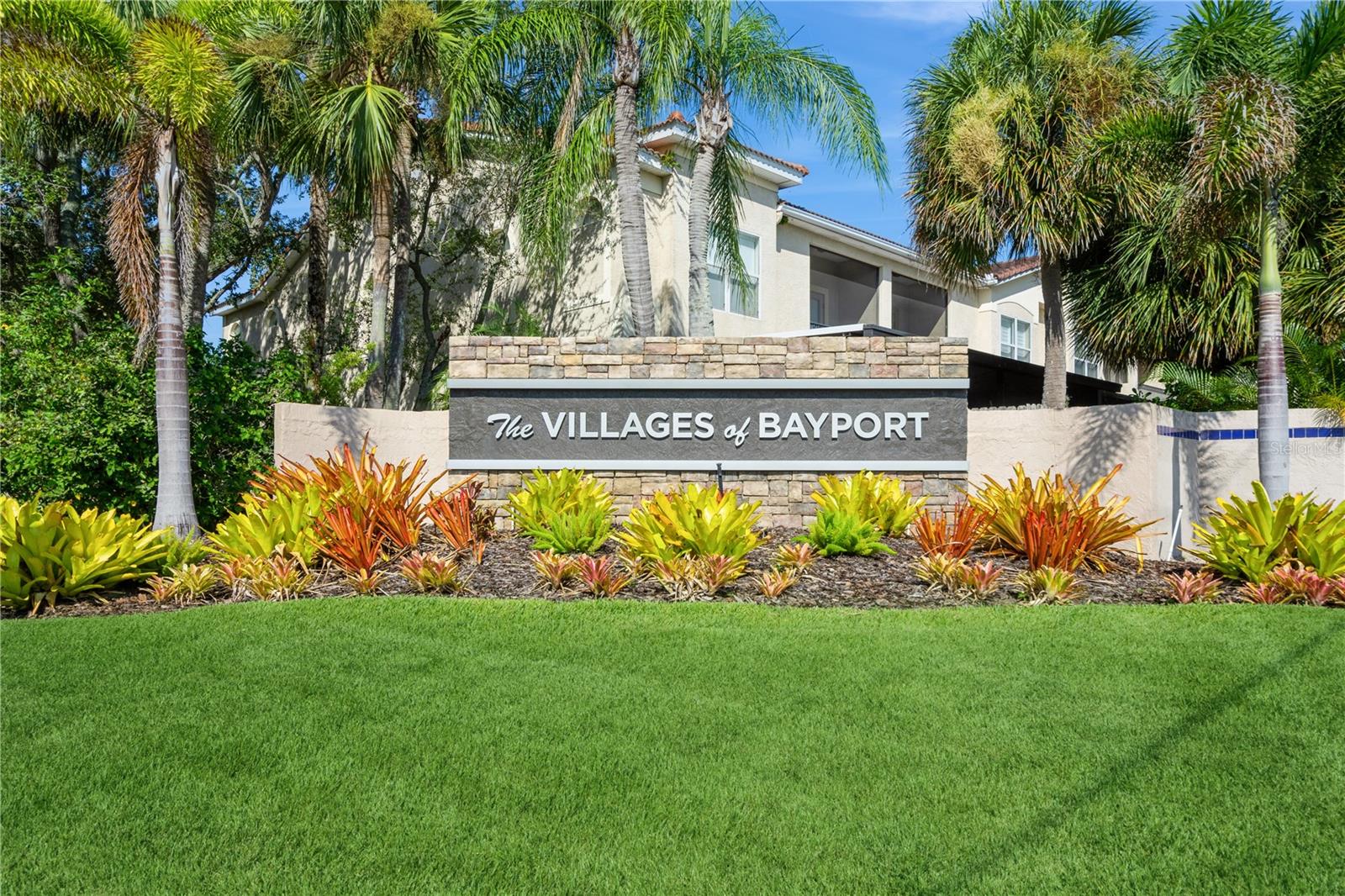 10422 La Mirage Ct Property Photo 1
