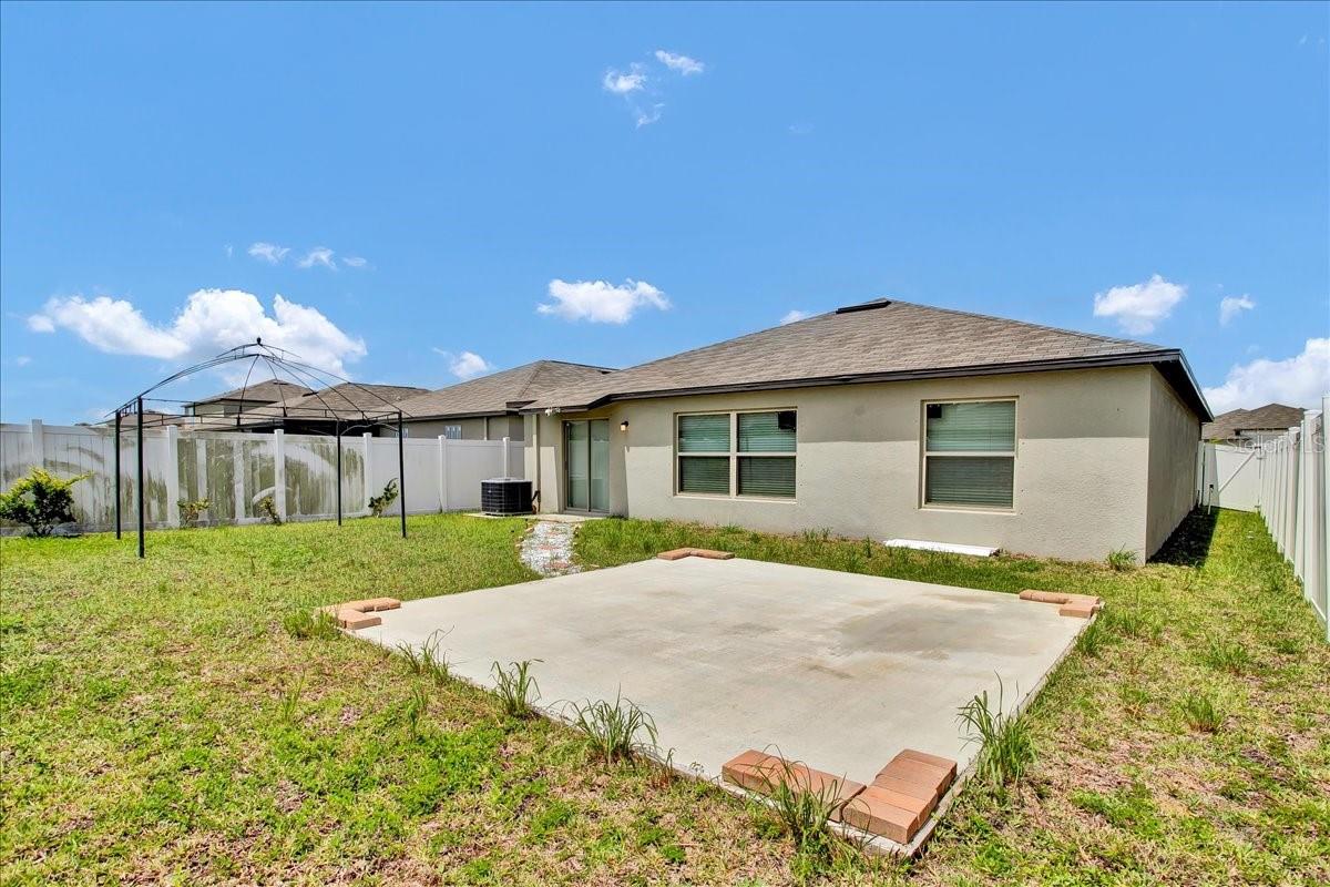 769 Calico Scallop St Property Photo 9