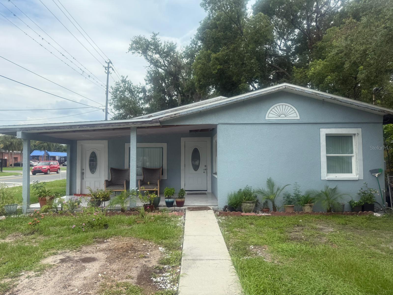 1509 Neil St Property Photo 1
