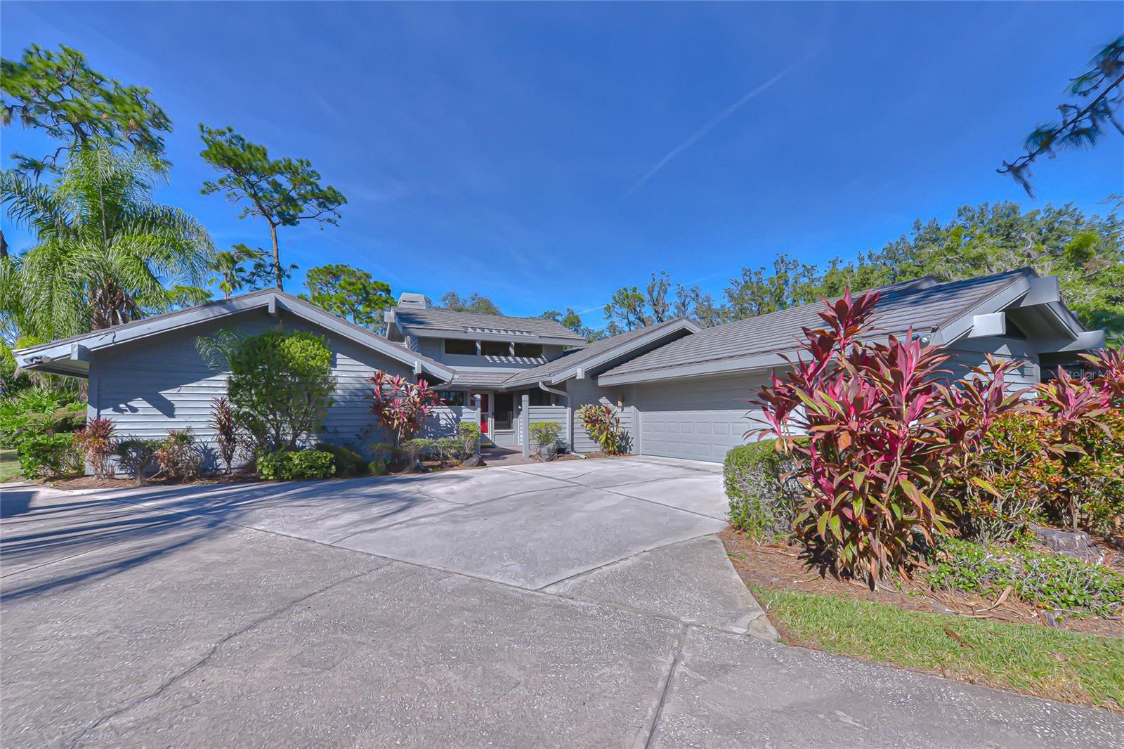 5355 Cobblestone Ct Property Photo 1