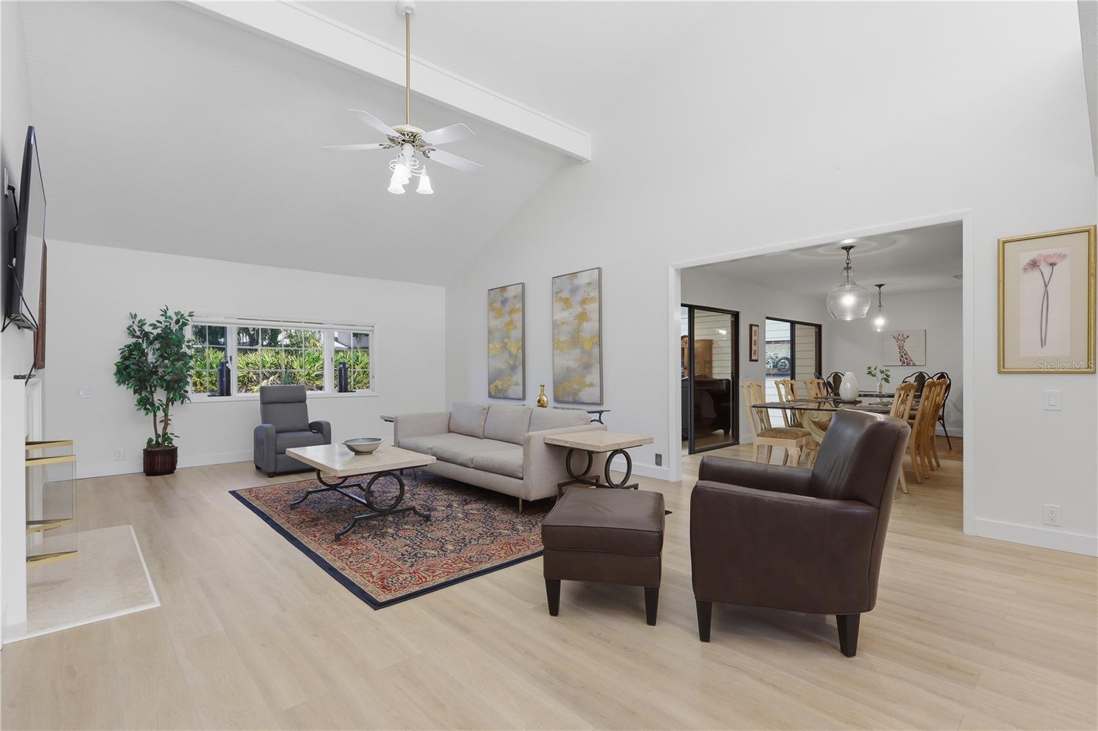5355 Cobblestone Ct Property Photo 6