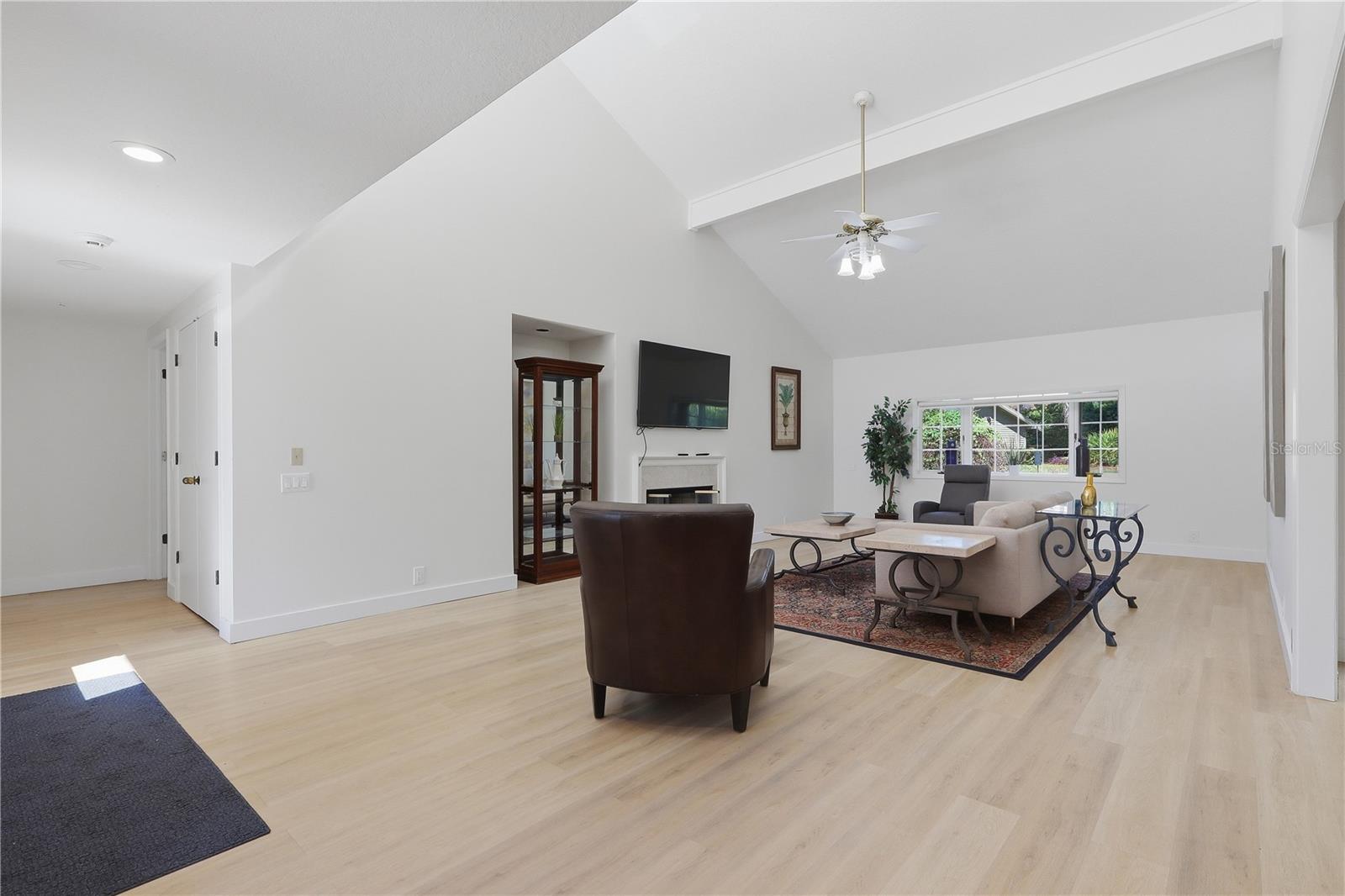 5355 Cobblestone Ct Property Photo 7