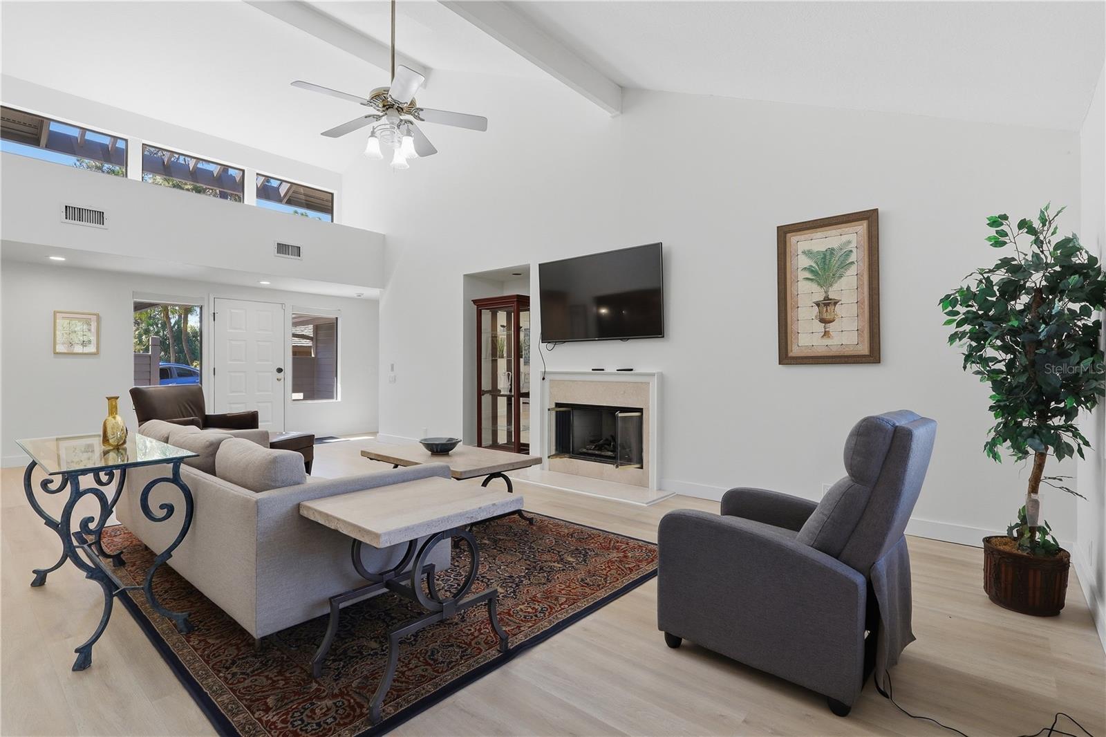 5355 Cobblestone Ct Property Photo 8