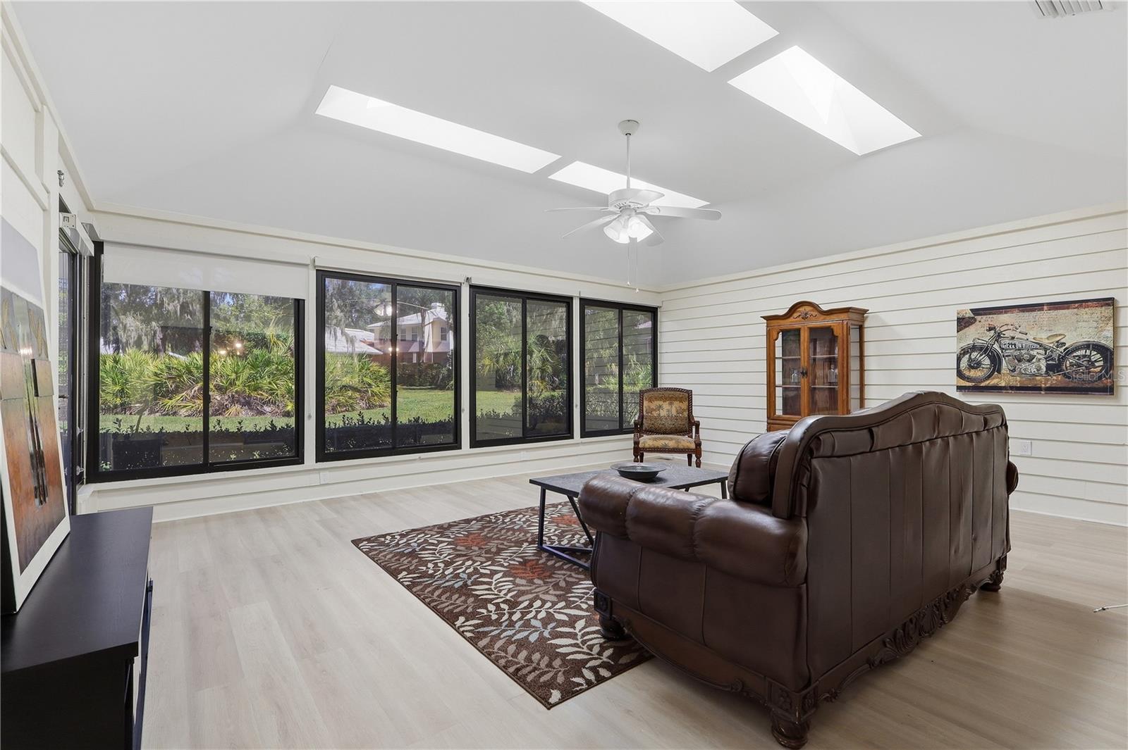 5355 Cobblestone Ct Property Photo 16