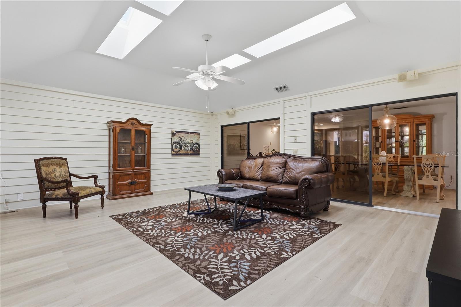 5355 Cobblestone Ct Property Photo 18