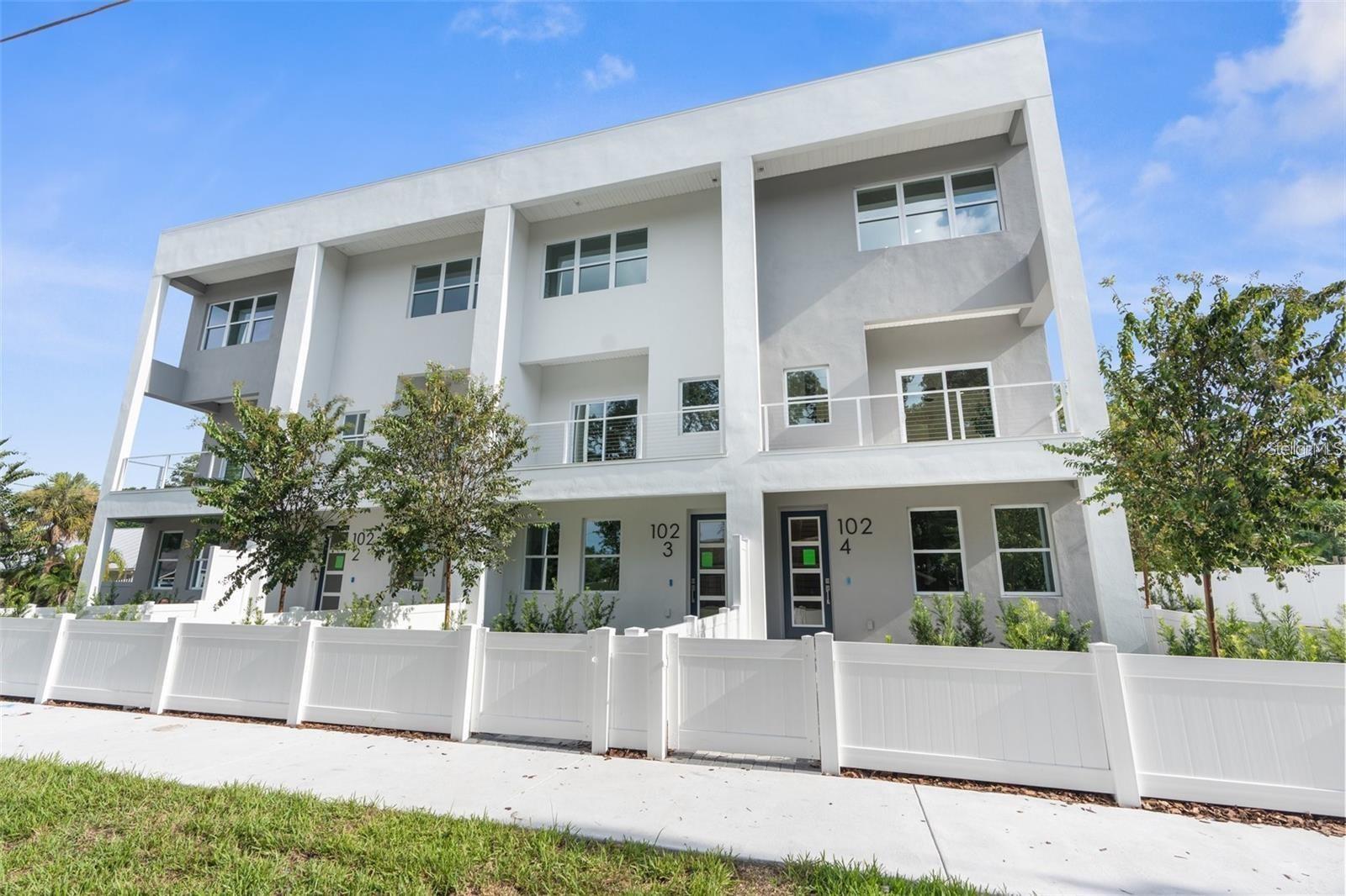 102 E Adalee St #3 Property Photo 1