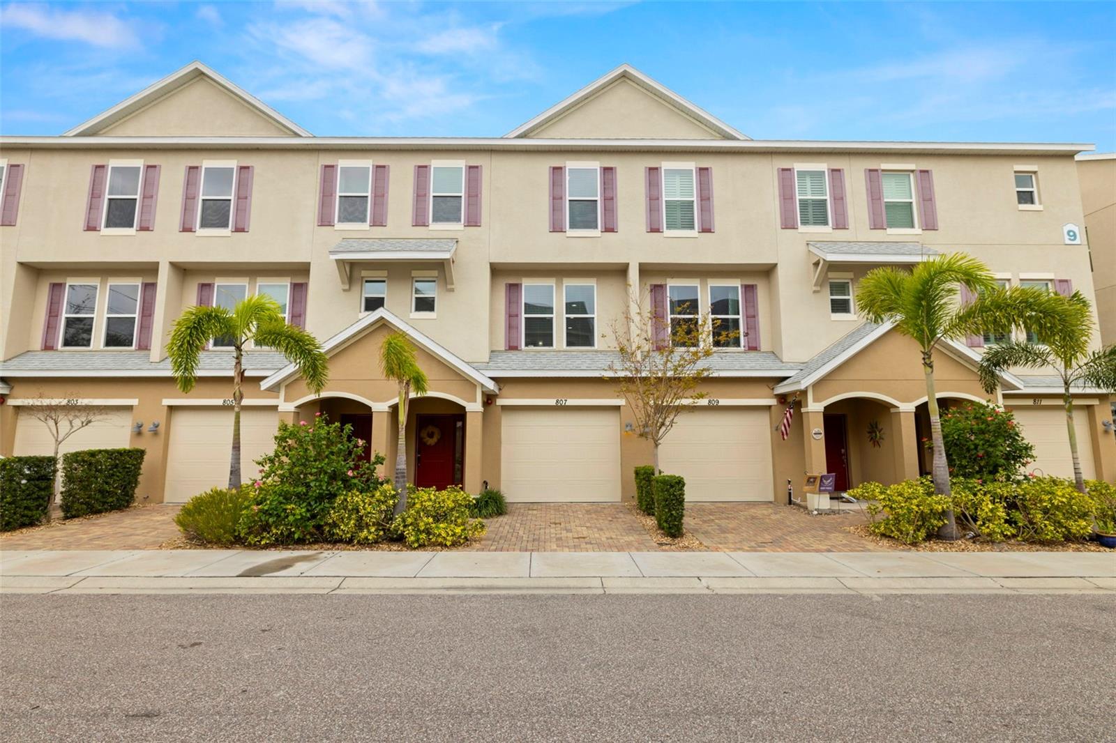 807 Callista Cay Loop Property Photo 1