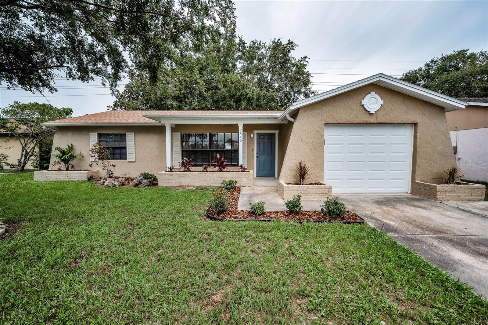 7846 Royal Hart Dr Property Photo