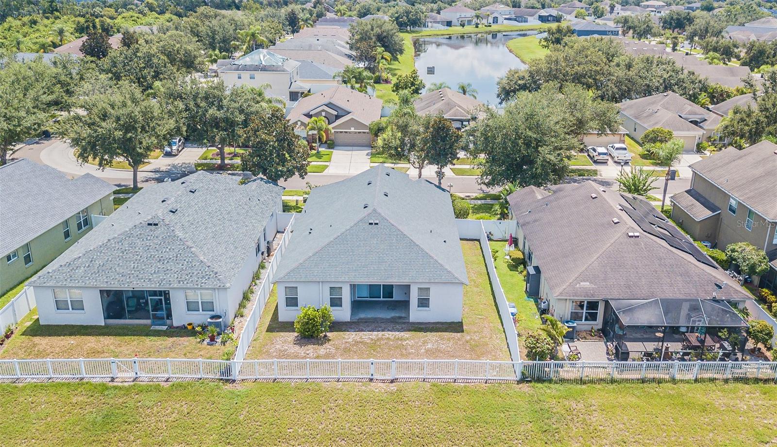 11345 Flora Springs Dr Property Photo 5
