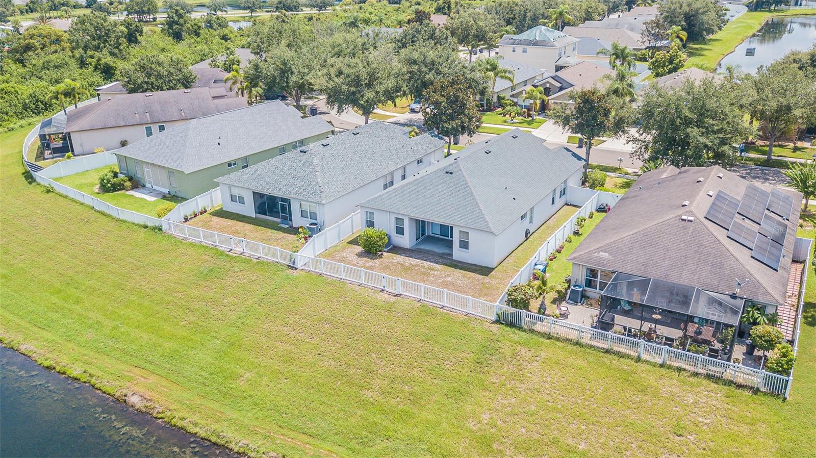 11345 Flora Springs Dr Property Photo 6