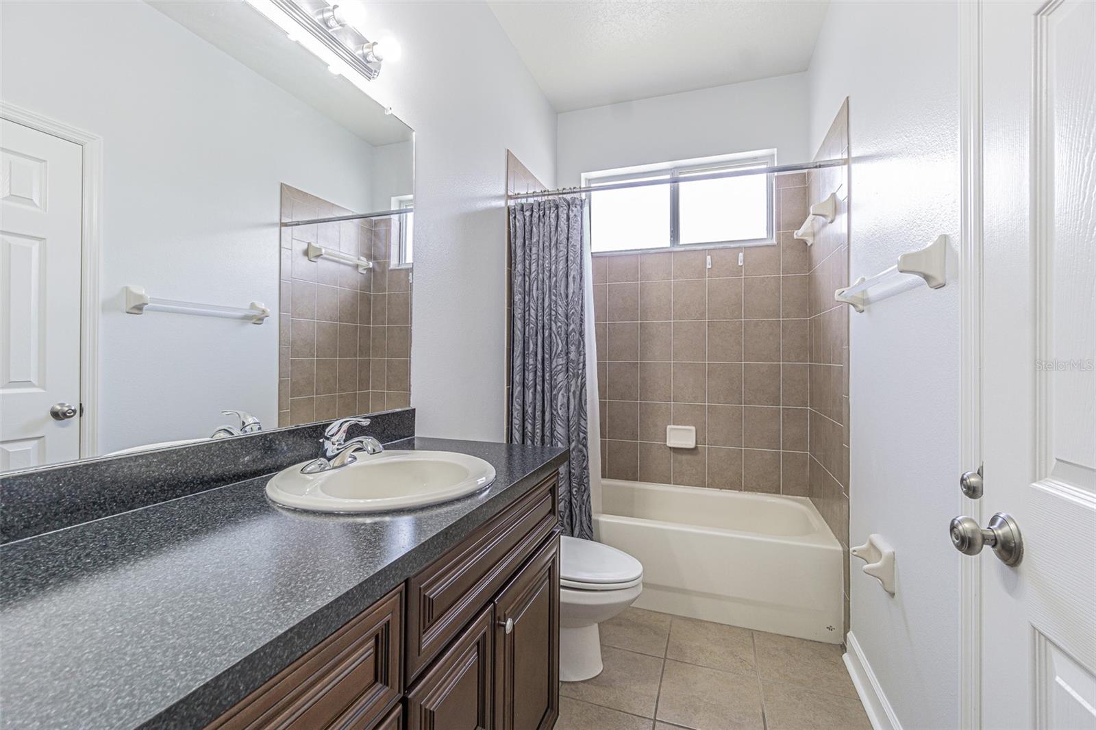 11345 Flora Springs Dr Property Photo 21