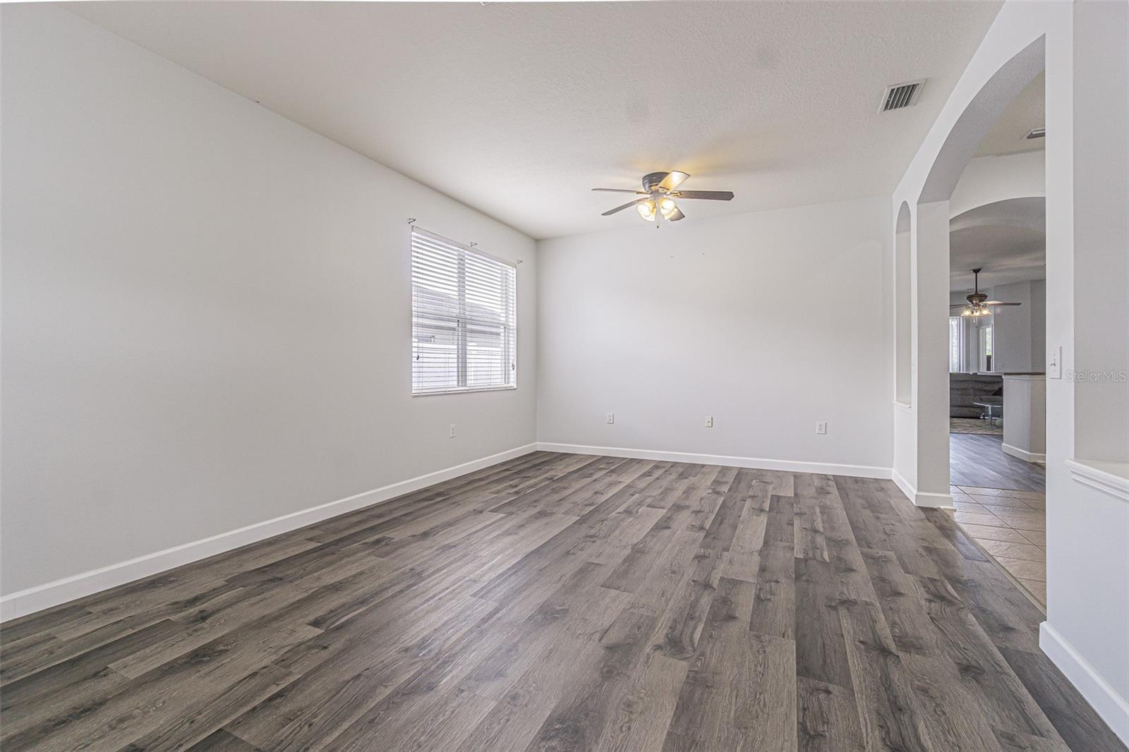 11345 Flora Springs Dr Property Photo 34