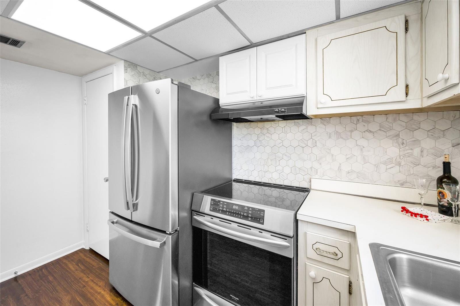 320 N Bayshore Blvd #107 Property Photo 28
