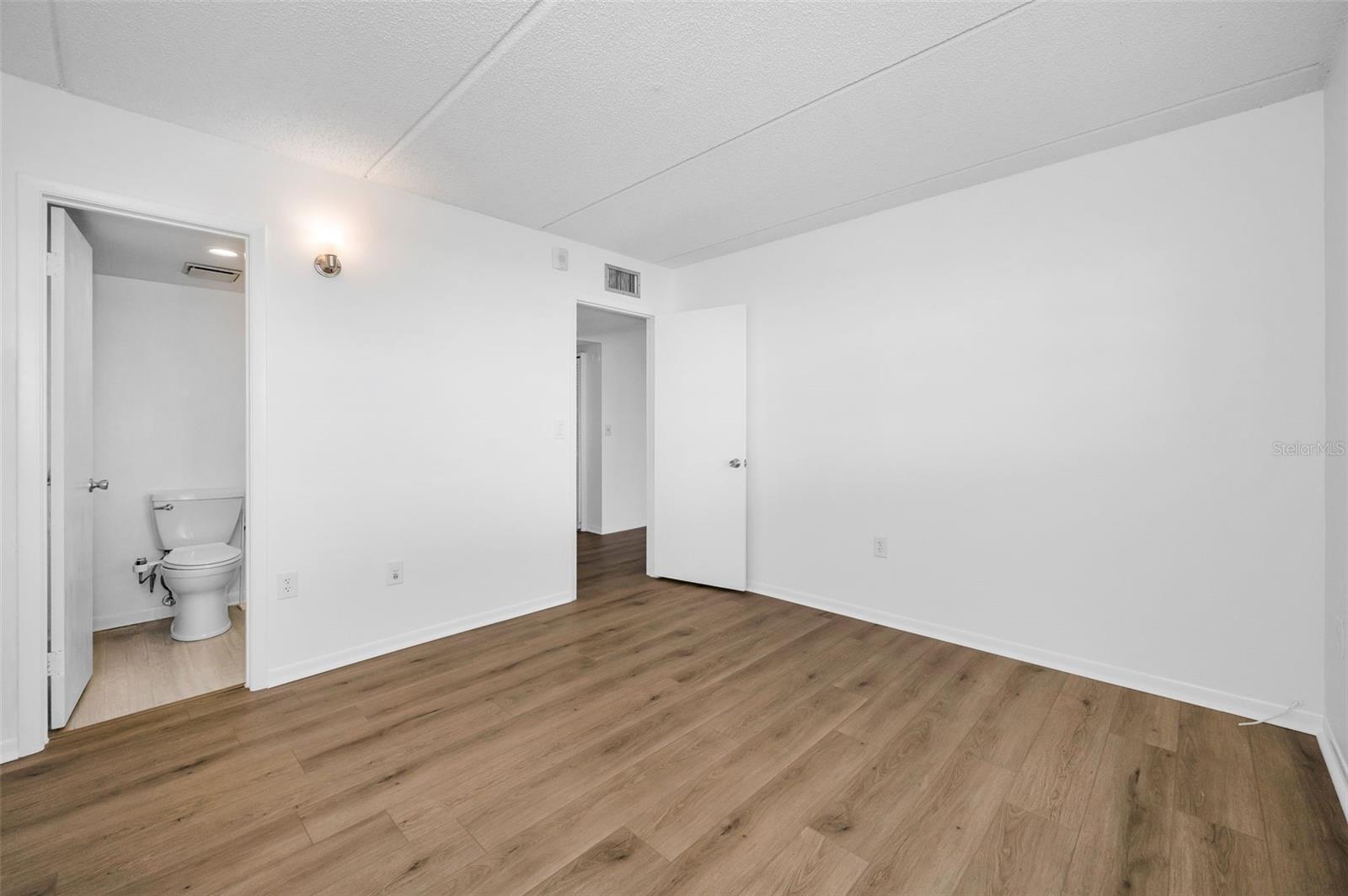 320 N Bayshore Blvd #107 Property Photo 36