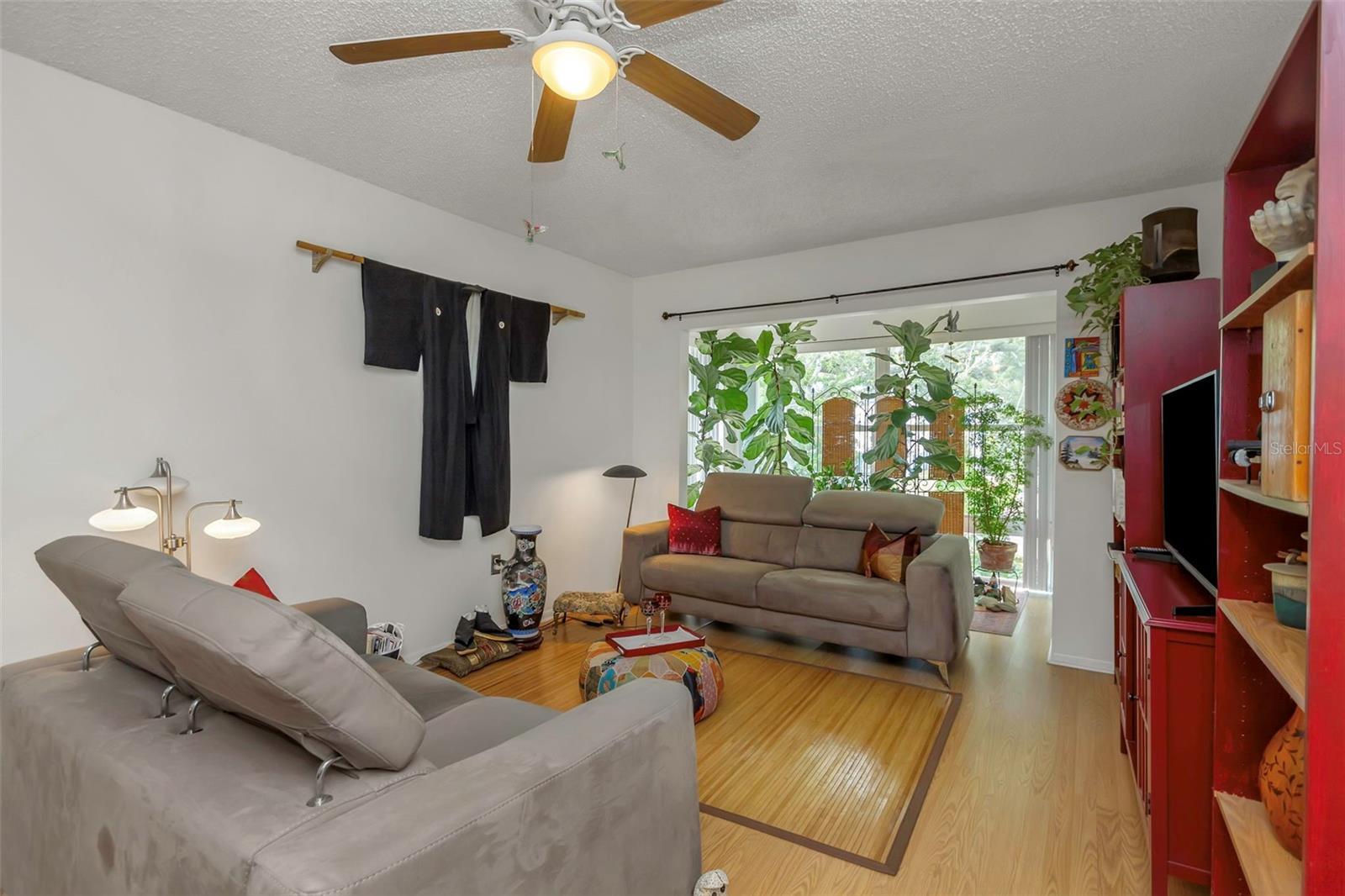 2001 Greenbriar Blvd #17 Property Photo 17