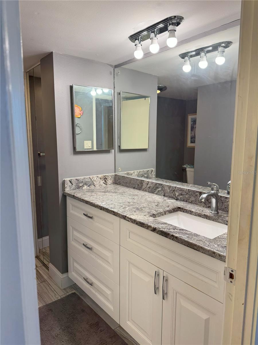 7400 Sun Island Dr S #603 Property Photo 14