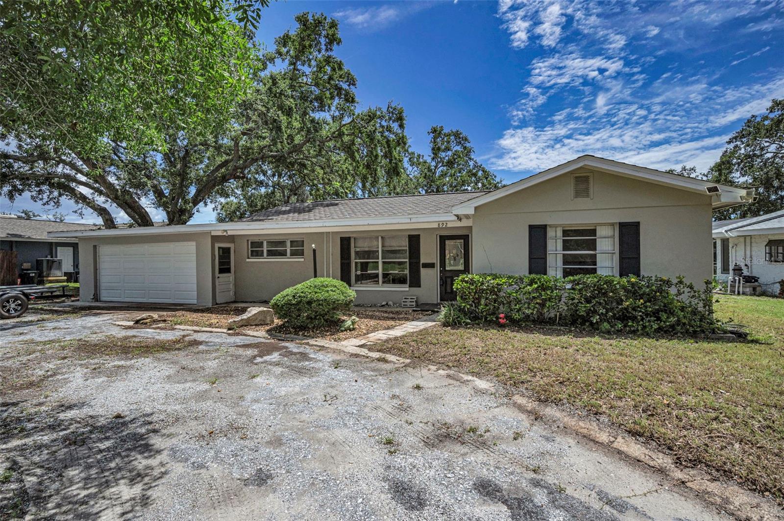 892 Seminole Blvd Property Photo 1