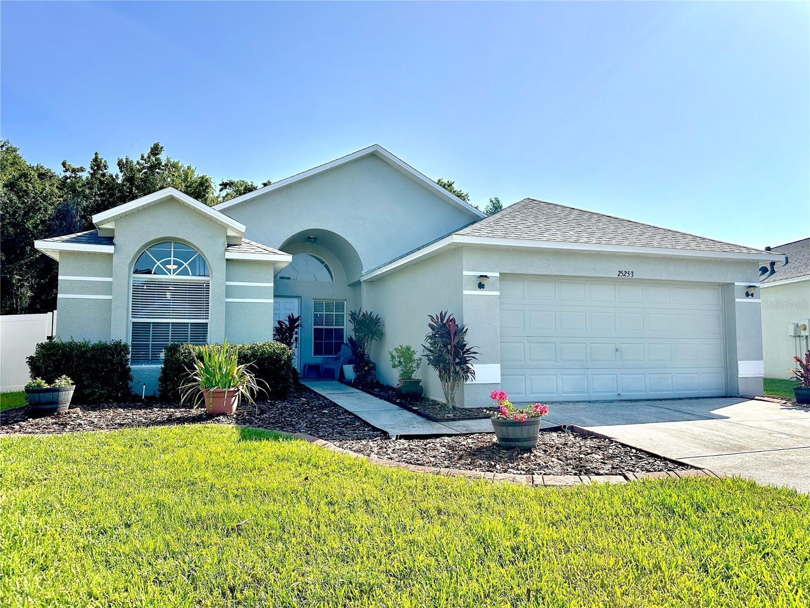 25253 Geddy Dr Property Photo 1