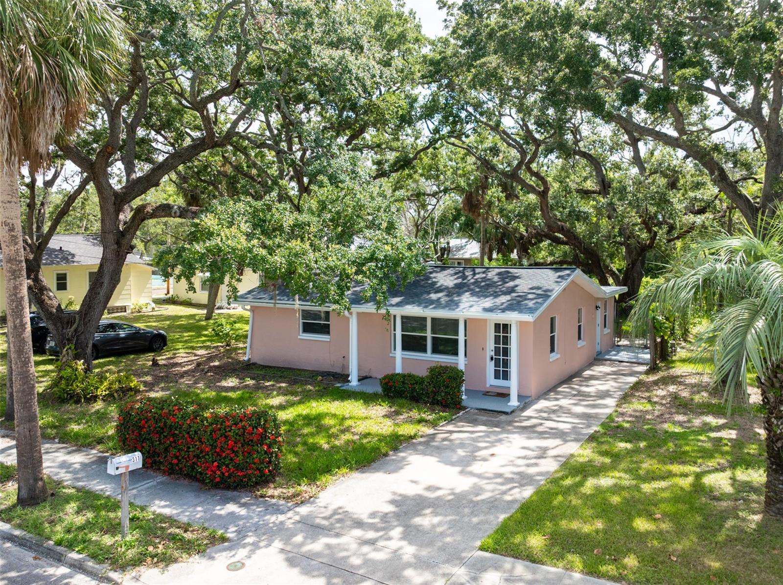 311 BANANA ST Property Photo 1