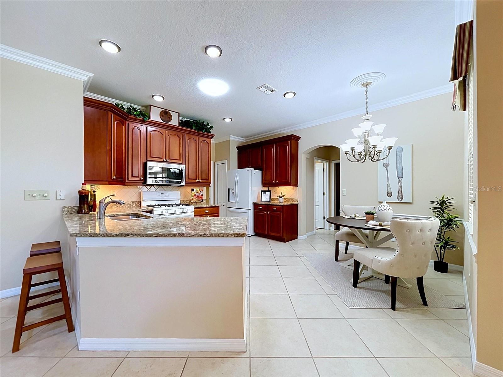 2018 Inverness Greens Dr #2018 Property Photo 14