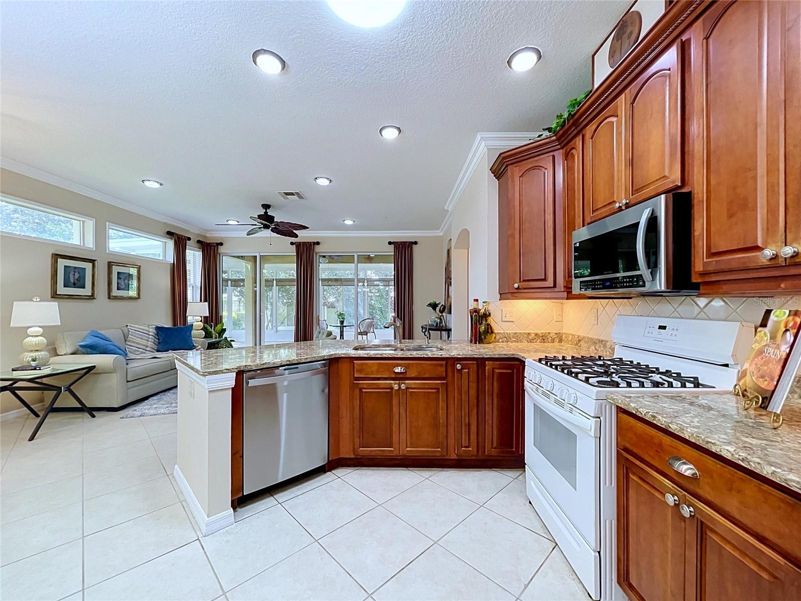 2018 Inverness Greens Dr #2018 Property Photo 21