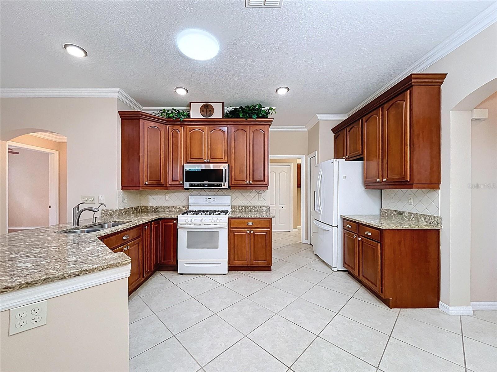 2018 Inverness Greens Dr #2018 Property Photo 22