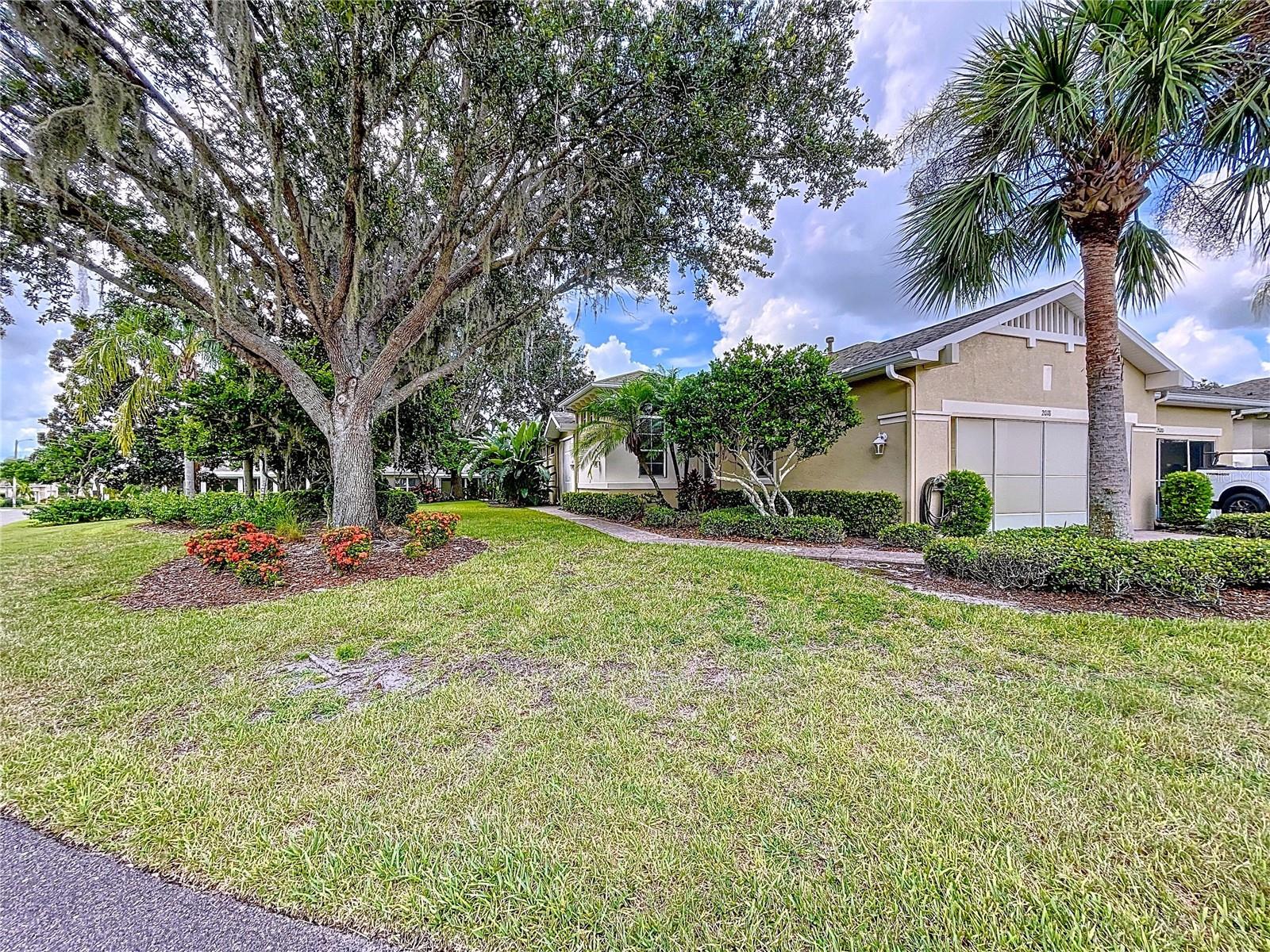 2018 Inverness Greens Dr #2018 Property Photo 43
